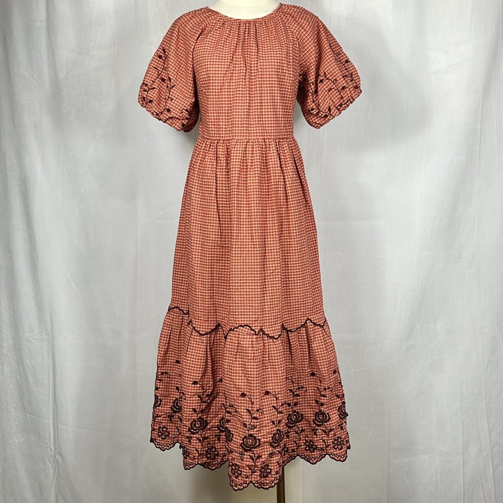 Madewell Embroidered Bubble-Sleeve‎ Midi Dress in Scarlet. - Picture 6 of 16